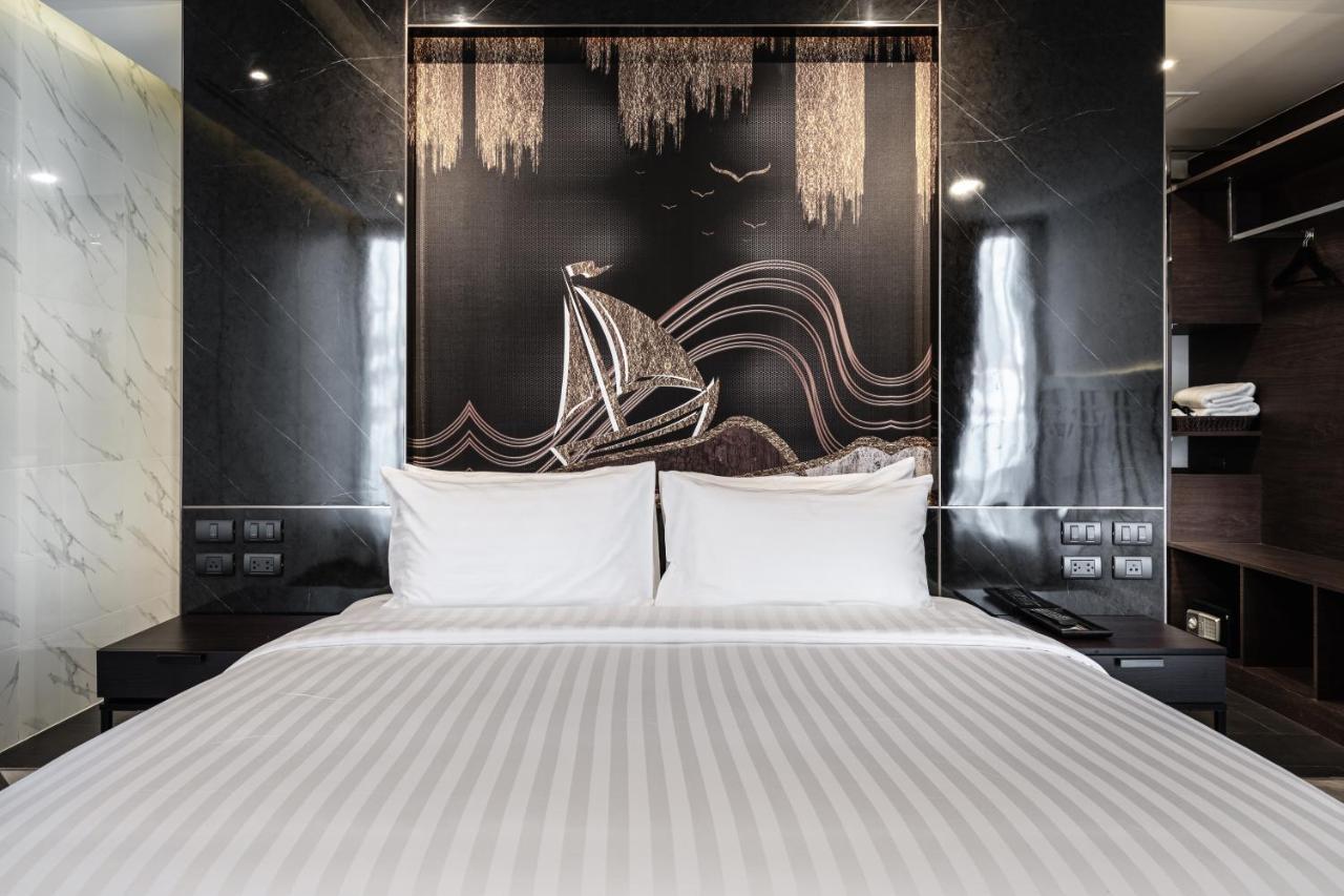 Vix Bangkok At Victory Monument Hotell Exteriör bild